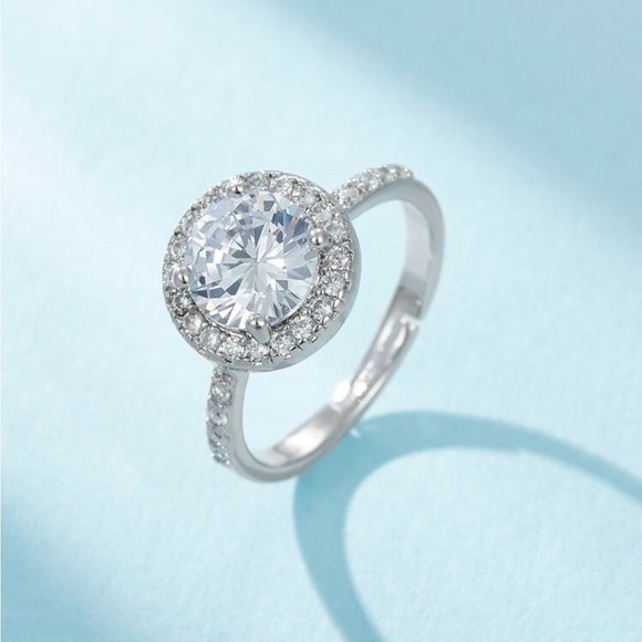 Jewelry - 💖5 items for $25 Sale!💖 Round CZ Adjustable Ring
